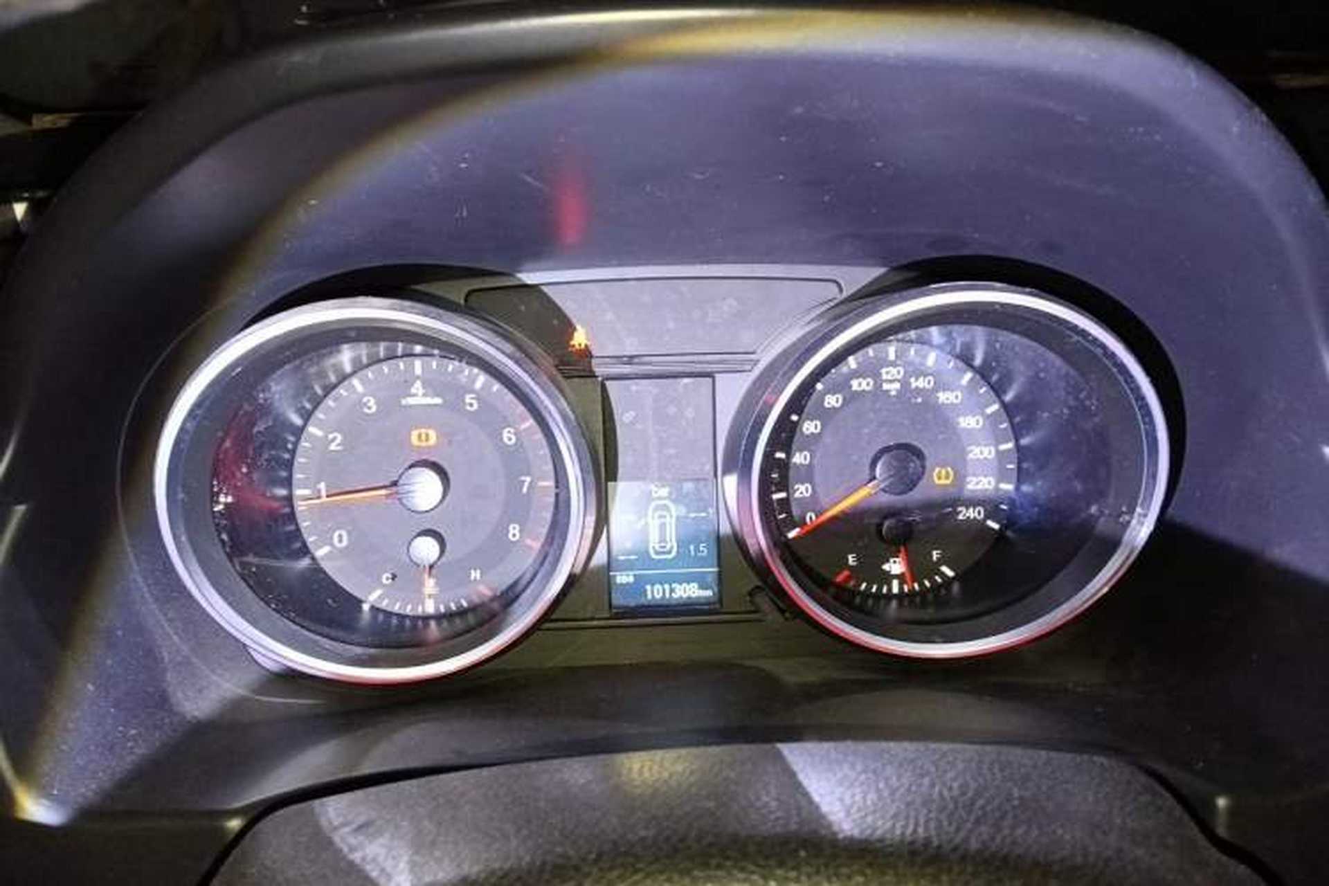 Used Haval H6 2015 Revised Version Sport Edition 1.5T Manual Transmission Two-Wheel Drive Elite Grade Instrument Cluster