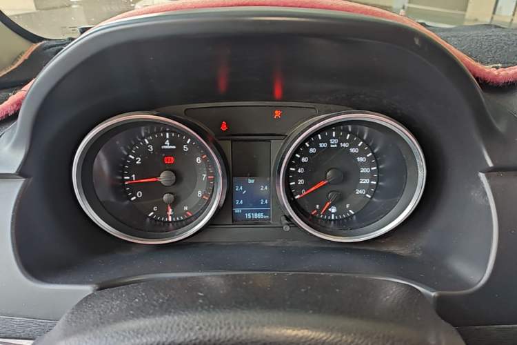 Used Haval H6 2015 Revised Version Sport Edition 1.5T Manual Transmission Two-Wheel Drive Elite Grade Instrument Cluster