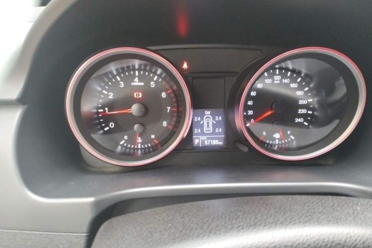 Used Haval H6 2015 Sport Edition 1.5T Automatic Two-Wheel Drive Luxury Model Instrument Cluster