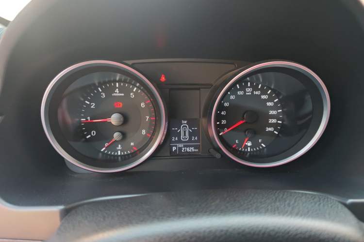 Used Haval H6 2015 Sport Edition 1.5T Automatic Two-Wheel Drive Luxury Model Instrument Cluster