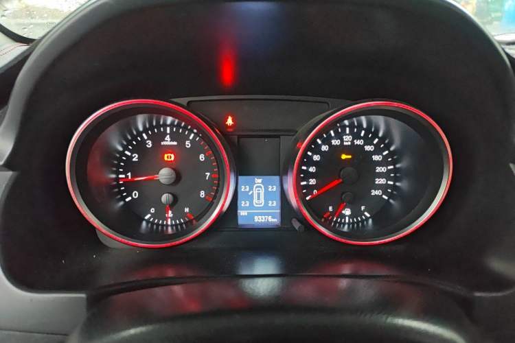 Used Haval H6 2015 Revised Version Sport Edition 1.5T Manual Transmission Two-Wheel Drive Elite Grade Instrument Cluster