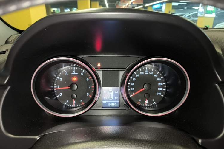 Used Haval H6 2015 Revised Version Sport Edition 1.5T Manual Transmission Two-Wheel Drive Elite Grade Instrument Cluster