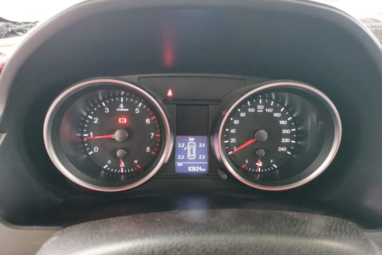 Used Haval H6 2015 Revised Version Sport Edition 1.5T Manual Transmission Two-Wheel Drive Elite Grade Instrument Cluster