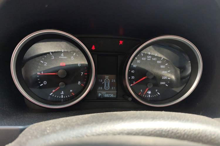 Used Haval H6 2015 Sport Edition 1.5T Automatic Two-Wheel Drive Luxury Model Instrument Cluster