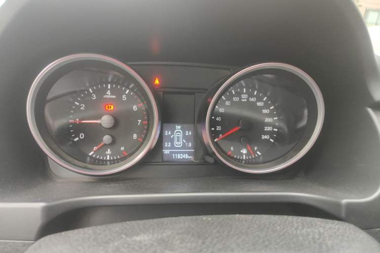Used Haval H6 2015 Revised Version Sport Edition 1.5T Manual Transmission Two-Wheel Drive Elite Grade Instrument Cluster