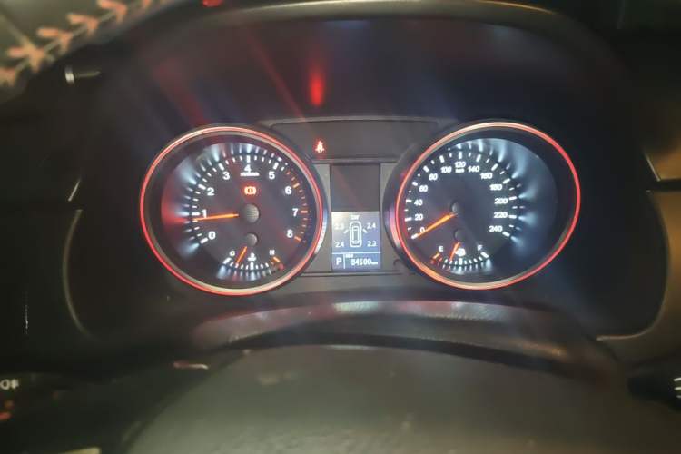Used Haval H6 2015 Sport Edition 1.5T Automatic Two-Wheel Drive Luxury Model Instrument Cluster