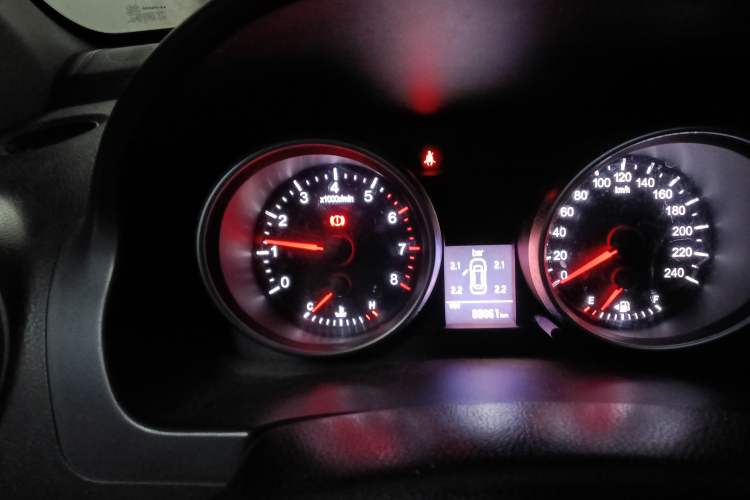 Used Haval H6 2015 Upgraded Model 1.5T Manual Two-Wheel Drive Elite Version Instrument Cluster