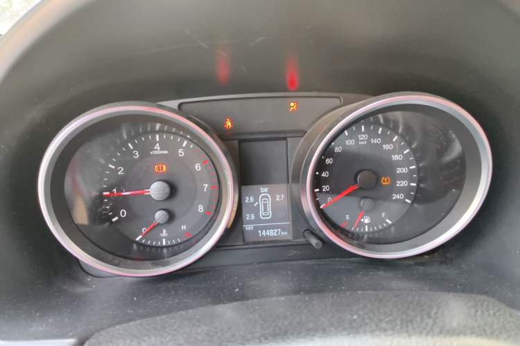 Used Haval H6 2015 Revised Version Sport Edition 1.5T Manual Transmission Two-Wheel Drive Elite Grade Instrument Cluster