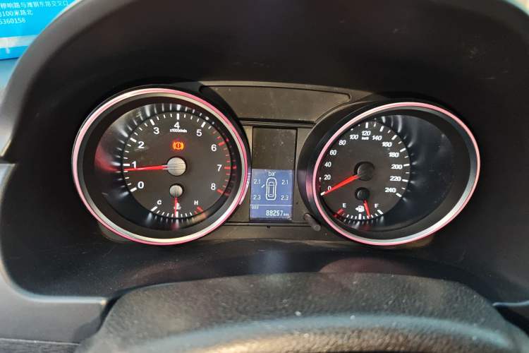 Used Haval H6 2015 Revised Version Sport Edition 1.5T Manual Transmission Two-Wheel Drive Elite Grade Instrument Cluster
