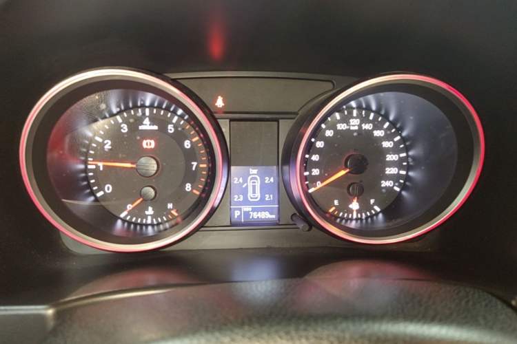 Used Haval H6 2015 Sport Edition 1.5T Automatic Two-Wheel Drive Luxury Model Instrument Cluster