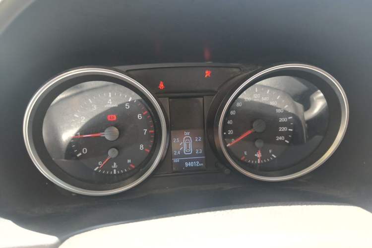 Used Haval H6 2015 Revised Version Sport Edition 1.5T Manual Transmission Two-Wheel Drive Elite Grade Instrument Cluster