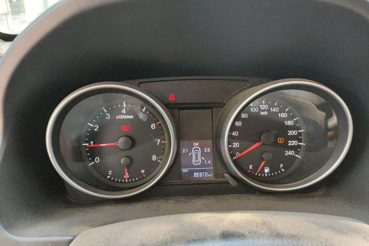 Used Haval H6 2015 Upgraded Model 1.5T Manual Two-Wheel Drive Elite Version Instrument Cluster