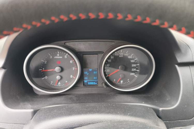 Used Haval H6 2015 Sport Edition 1.5T Manual Two-Wheel Drive Elite Model Instrument Cluster