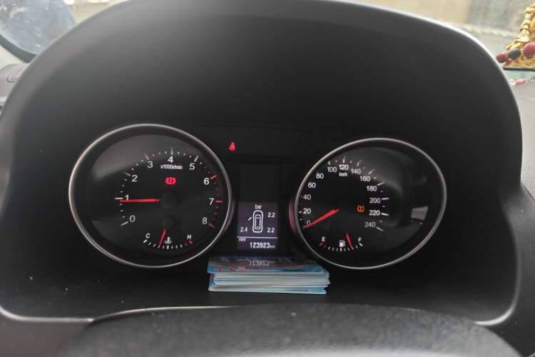 Used Haval H6 2015 Upgraded Model 1.5T Manual Two-Wheel Drive Elite Version Instrument Cluster