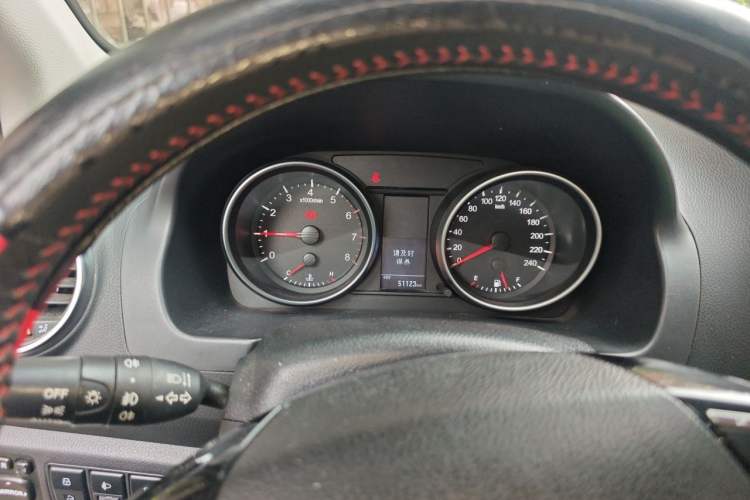 Used Haval H6 2015 Upgraded Model 1.5T Manual Two-Wheel Drive Elite Version Instrument Cluster