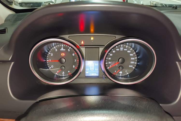 Used Haval H6 2015 Revised Version Sport Edition 1.5T Manual Transmission Two-Wheel Drive Elite Grade Instrument Cluster