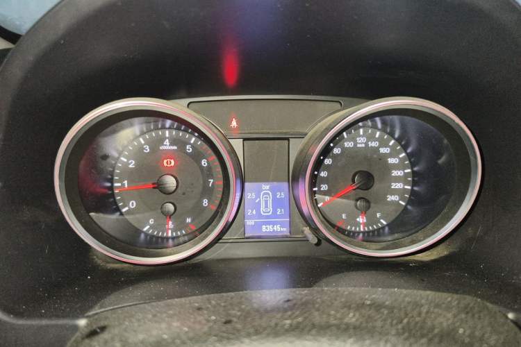 Used Haval H6 2015 Revised Version Sport Edition 1.5T Manual Transmission Two-Wheel Drive Elite Grade Instrument Cluster