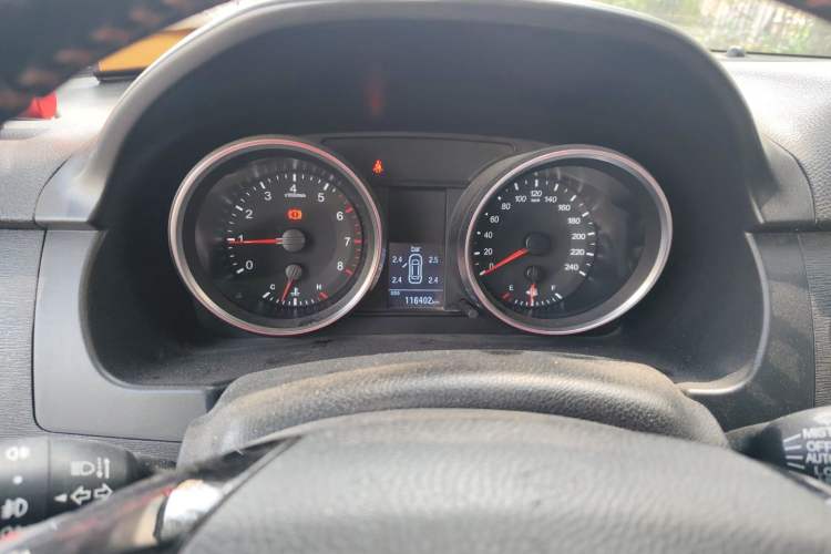 Used Haval H6 2015 Revised Version Sport Edition 1.5T Manual Transmission Two-Wheel Drive Elite Grade Instrument Cluster