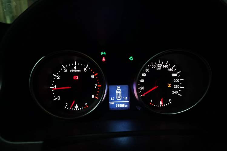 Used Haval H6 2015 Upgraded Model 1.5T Manual Two-Wheel Drive Elite Version Instrument Cluster