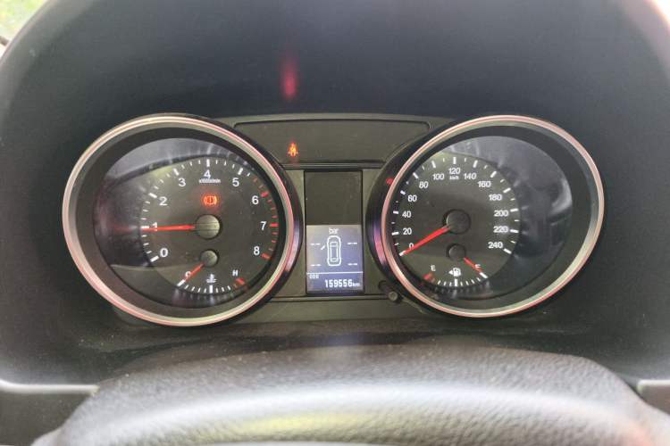 Used Haval H6 2015 Revised Version Sport Edition 1.5T Manual Transmission Two-Wheel Drive Elite Grade Instrument Cluster