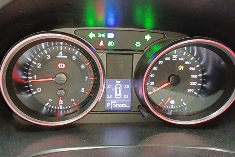 Used Haval H6 2015 Sport Edition 1.5T Automatic Two-Wheel Drive Luxury Model Instrument Cluster
