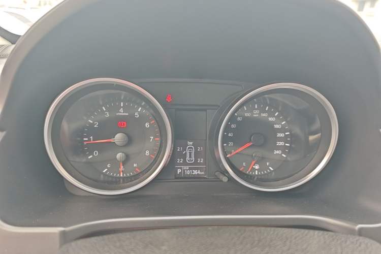 Used Haval H6 2015 Sport Edition 1.5T Automatic Two-Wheel Drive Luxury Model Instrument Cluster
