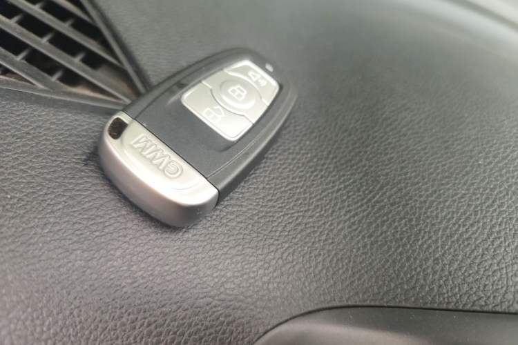 Used Haval H6 2015 Sport Edition 1.5T Automatic Two-Wheel Drive Luxury Model Interior 1