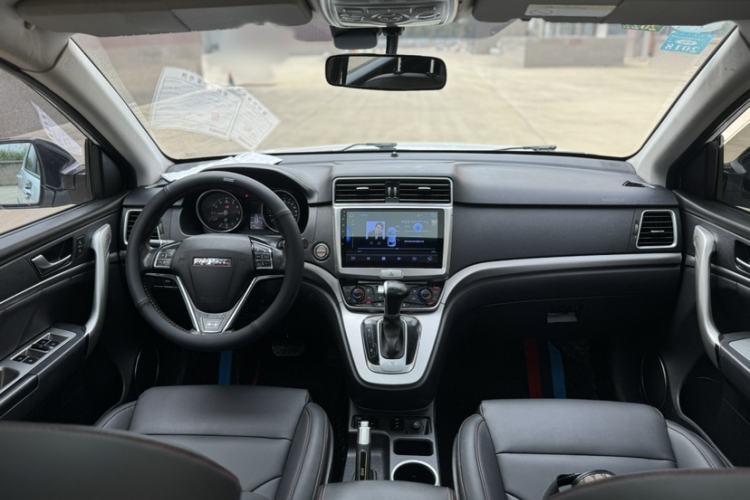 Used Haval H6 2015 Sport Edition 1.5T Automatic Two-Wheel Drive Luxury Model Interior 2