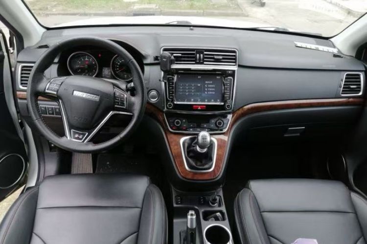 Used Haval H6 2015 Revised Version Sport Edition 1.5T Manual Transmission Two-Wheel Drive Elite Grade Interior 2