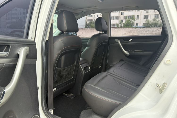 Used Haval H6 2015 Sport Edition 1.5T Automatic Two-Wheel Drive Luxury Model Interior 2