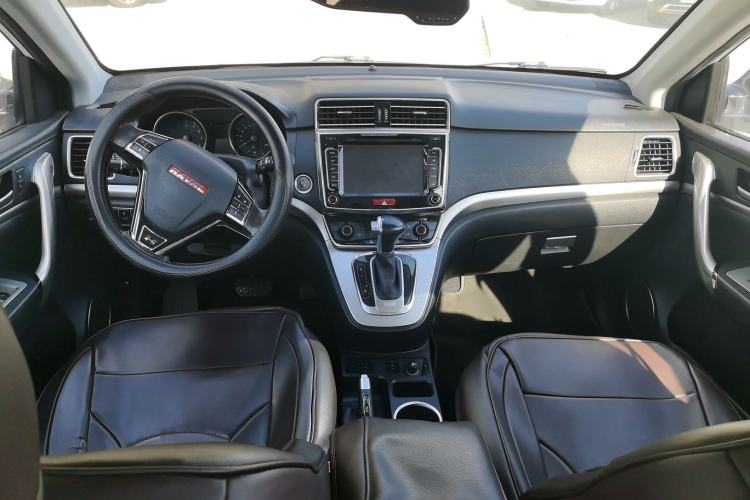 Used Haval H6 2015 Sport Edition 1.5T Automatic Two-Wheel Drive Luxury Model Interior 2