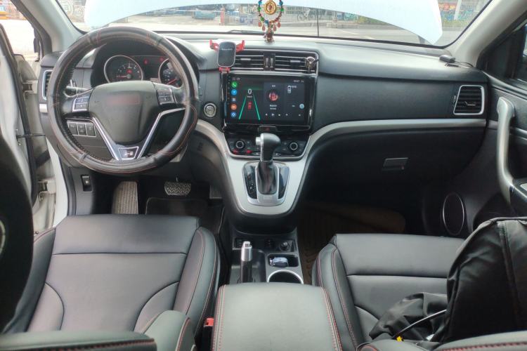 Used Haval H6 2015 Sport Edition 1.5T Automatic Two-Wheel Drive Luxury Model Interior 2