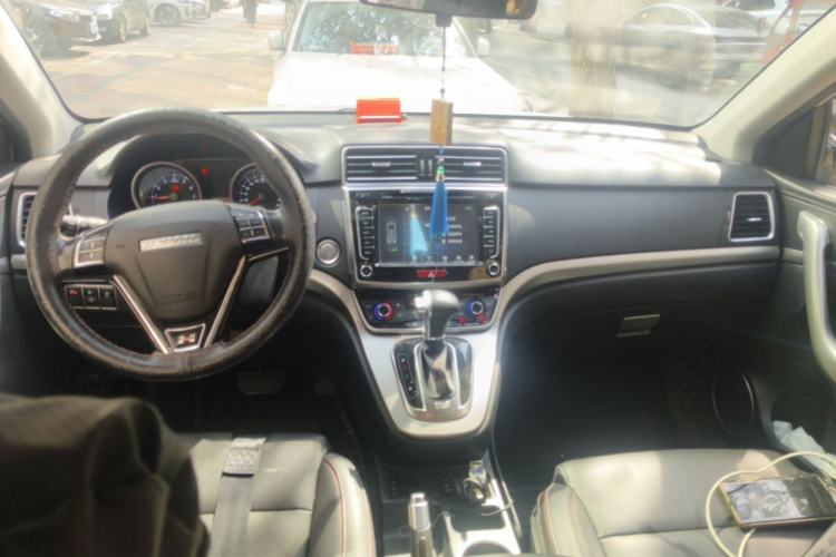 Used Haval H6 2015 Sport Edition 1.5T Automatic Two-Wheel Drive Luxury Model Interior 2