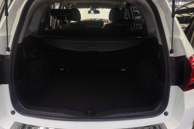 Used Haval H6 2015 Revised Version Sport Edition 1.5T Manual Transmission Two-Wheel Drive Elite Grade Interior 6