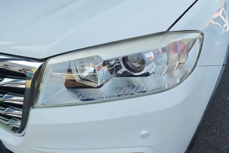Used Haval H6 2015 Sport Edition 1.5T Automatic Two-Wheel Drive Luxury Model Left Front Headlight