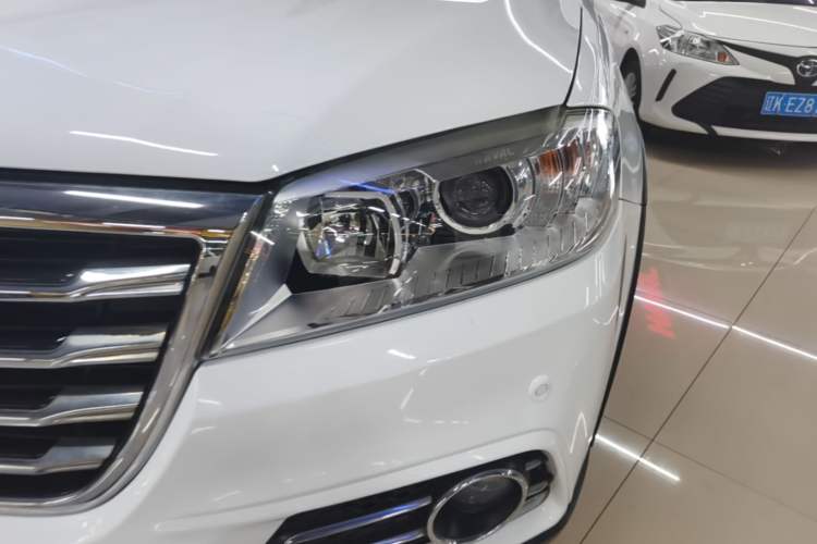 Used Haval H6 2015 Sport Edition 1.5T Automatic Two-Wheel Drive Luxury Model Left Front Headlight