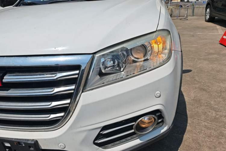 Used Haval H6 2015 Sport Edition 1.5T Automatic Two-Wheel Drive Luxury Model Left Front Headlight