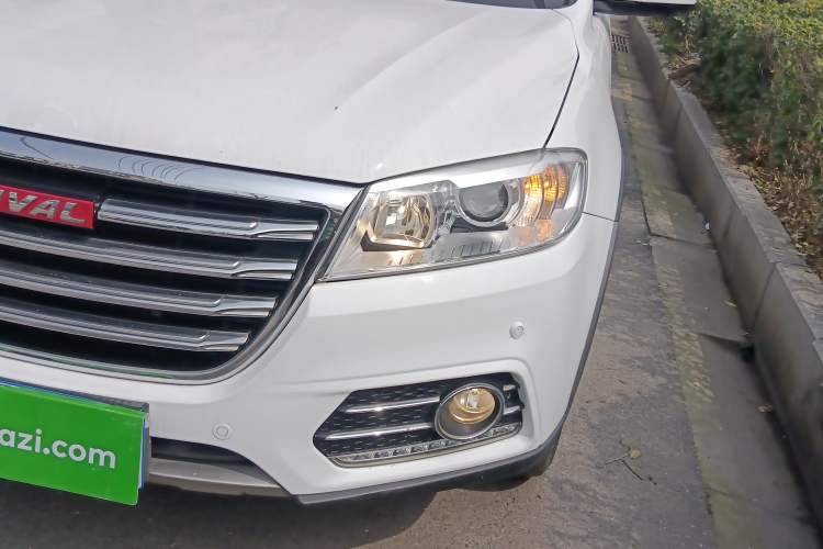 Used Haval H6 2015 Revised Version Sport Edition 1.5T Manual Transmission Two-Wheel Drive Elite Grade Left Front Headlight