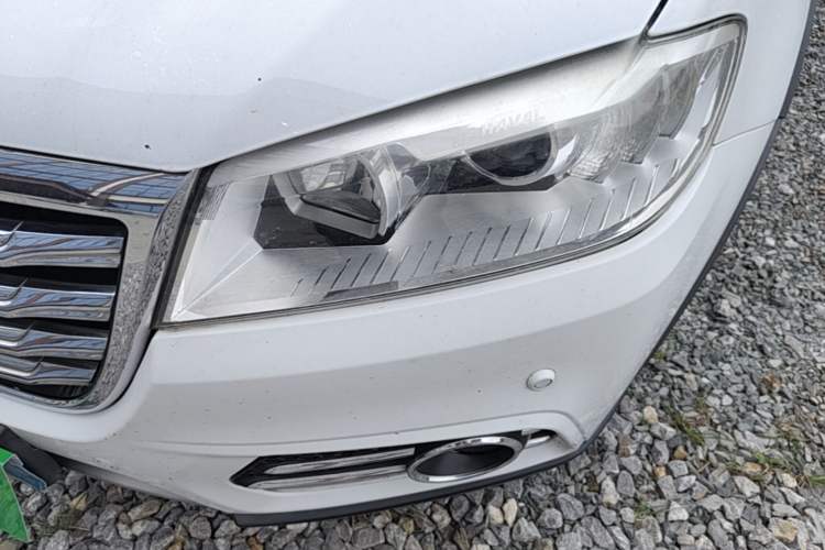 Used Haval H6 2015 Sport Edition 1.5T Automatic Two-Wheel Drive Luxury Model Left Front Headlight