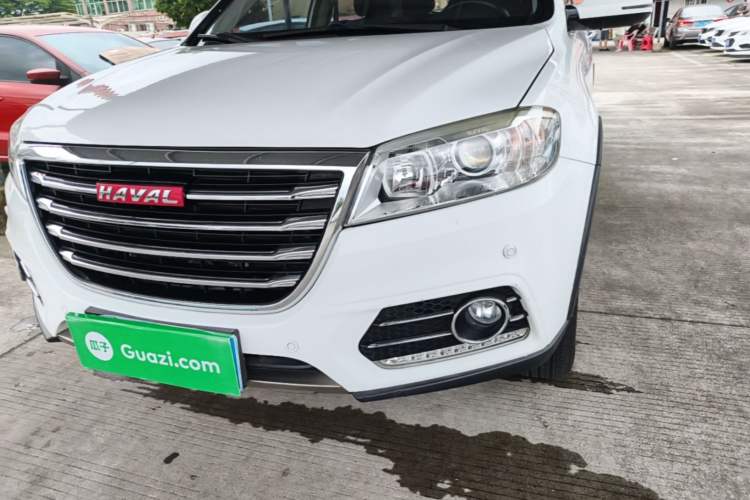 Used Haval H6 2015 Sport Edition 1.5T Automatic Two-Wheel Drive Luxury Model Left Front Headlight
