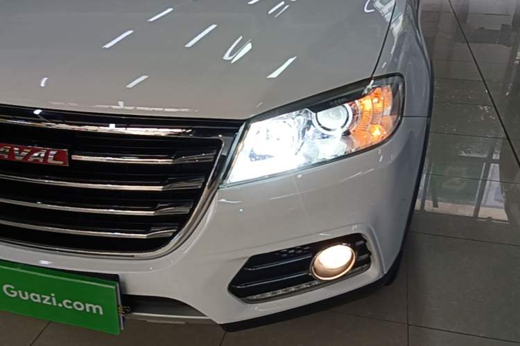 Used Haval H6 2015 Sport Edition 1.5T Automatic Two-Wheel Drive Luxury Model Left Front Headlight
