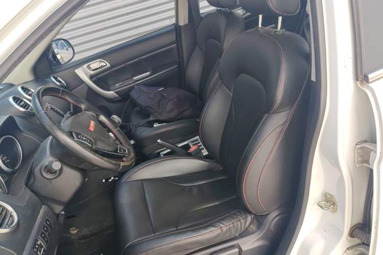 Used Haval H6 2015 Upgraded Model 1.5T Manual Two-Wheel Drive Elite Version Left Front Seat