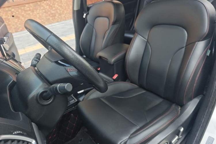 Used Haval H6 2015 Sport Edition 1.5T Automatic Two-Wheel Drive Luxury Model Left Front Seat