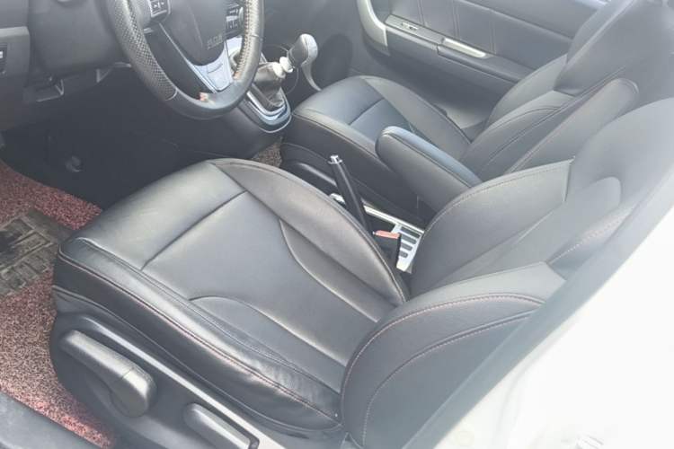 Used Haval H6 2015 Upgraded Model 1.5T Manual Two-Wheel Drive Elite Version Left Front Seat