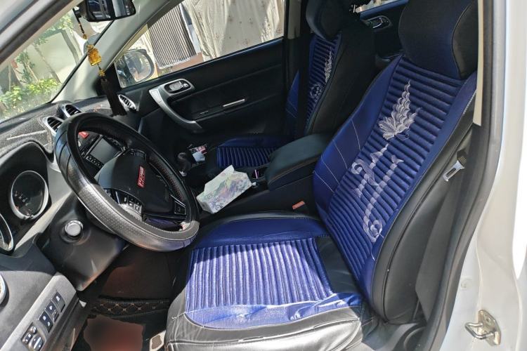 Used Haval H6 2015 Upgraded Model 1.5T Manual Two-Wheel Drive Elite Version Left Front Seat
