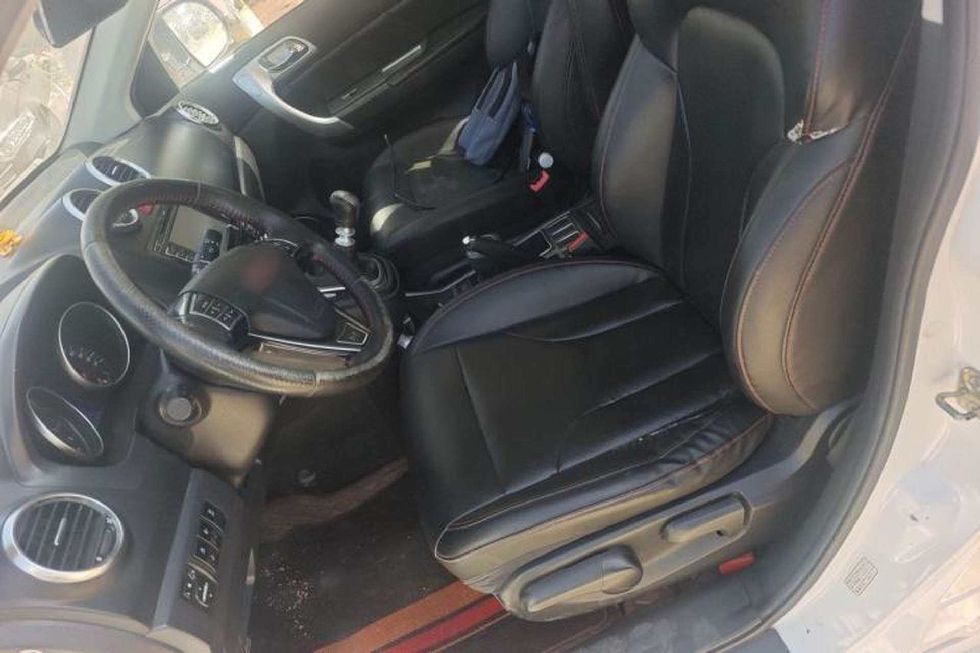Used Haval H6 2015 Upgraded Model 1.5T Manual Two-Wheel Drive Elite Version Left Front Seat
