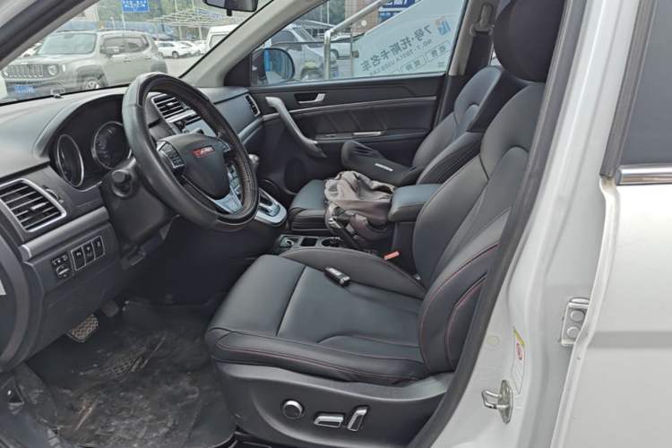 Used Haval H6 2015 Sport Edition 1.5T Automatic Two-Wheel Drive Luxury Model Left Front Seat