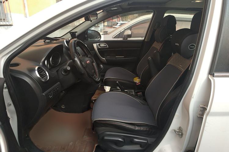 Used Haval H6 2015 Upgraded Model 1.5T Manual Two-Wheel Drive Elite Version Left Front Seat