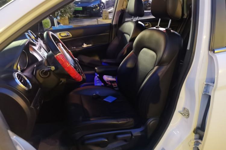 Used Haval H6 2015 Upgraded Model 1.5T Manual Two-Wheel Drive Elite Version Left Front Seat