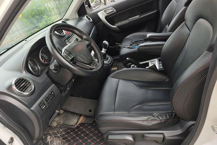 Used Haval H6 2015 Upgraded Model 1.5T Manual Two-Wheel Drive Elite Version Left Front Seat